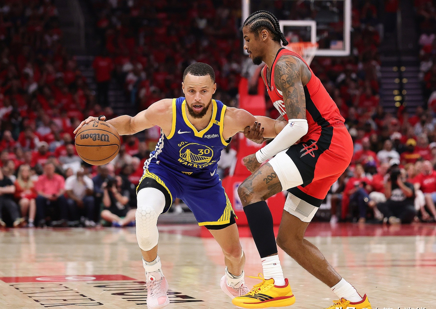 关于今夜休斯敦火箭备战CBA常规赛，造点机会细节曝光，压力陡增，纪律约束更严格的信息